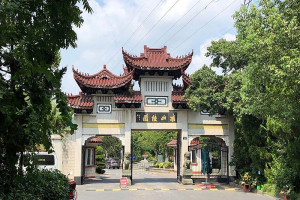 杭州市上城区南山陵园大门图