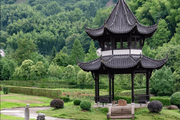 九华山大愿陵园环境