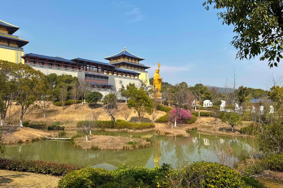 灵山后花园环境